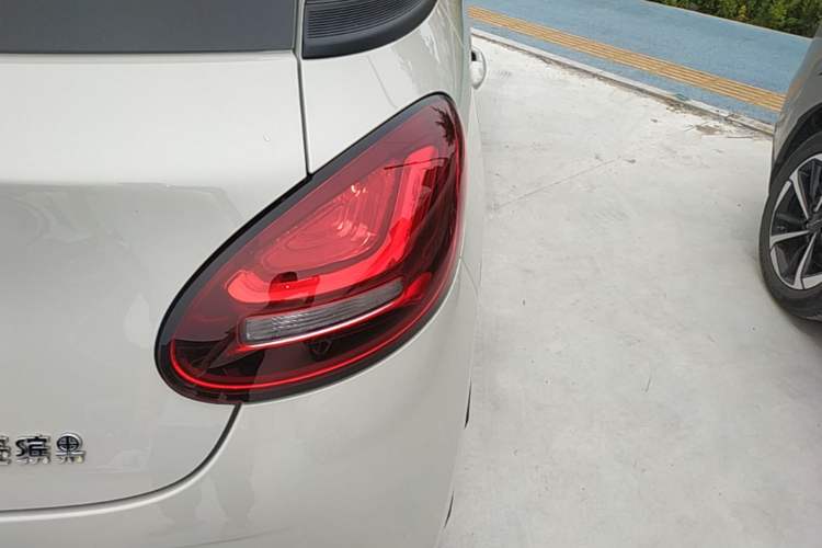 Used Wuling Bingo 2025 203km Light Edition Right Rear Taillight