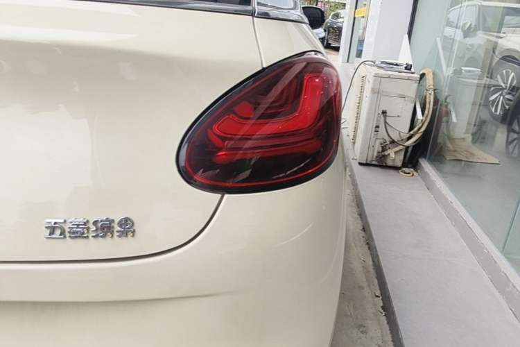 Used Wuling Bingo 2025 333 km Lingxi Connected Version Right Rear Taillight