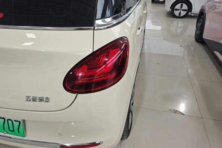 Used Wuling Bingo 2025 333 km Lingxi Connected Version Right Rear Taillight