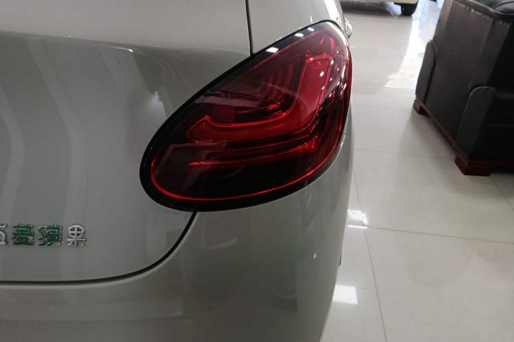 Used Wuling Bingo 2025 333 km Lingxi Connected Version Right Rear Taillight