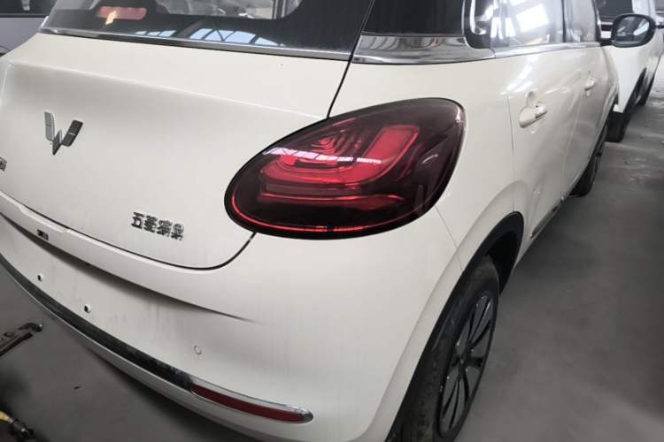 Used Wuling Bingo 2025 333 km Enjoyment Version Right Rear Taillight