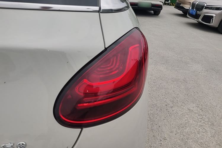 Used Wuling Bingo 2025 333 km Lingxi Connected Version Right Rear Taillight
