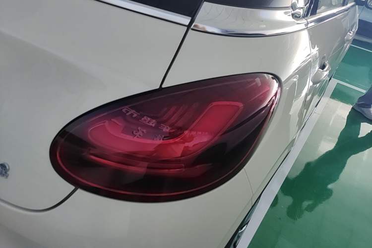 Used Wuling Bingo 2025 333 km Enjoyment Version Right Rear Taillight