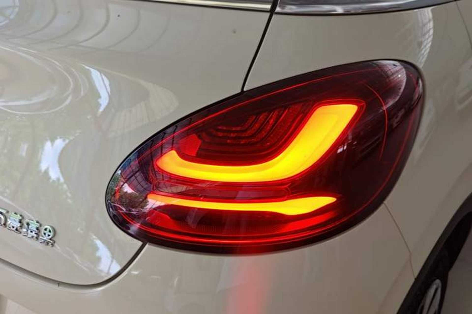 Used Wuling Bingo 2025 333 km Lingxi Connected Version Right Rear Taillight