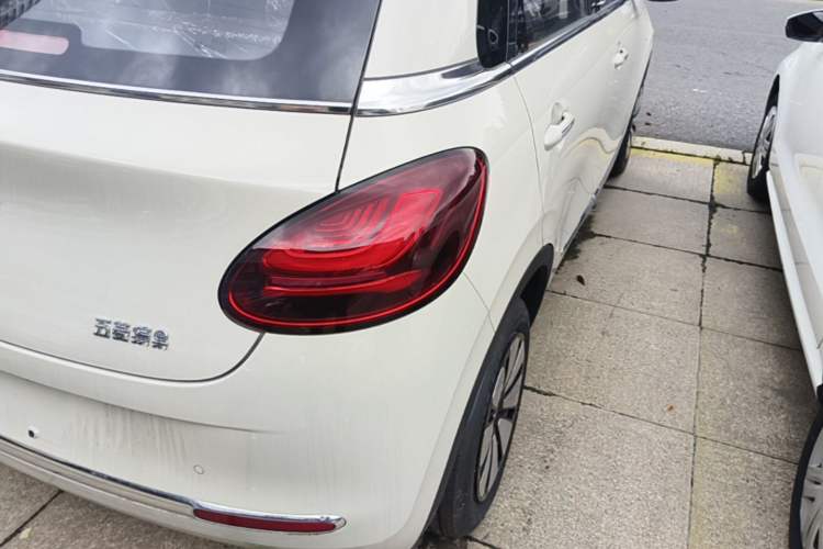 Used Wuling Bingo 2025 333 km Enjoyment Version Right Rear Taillight