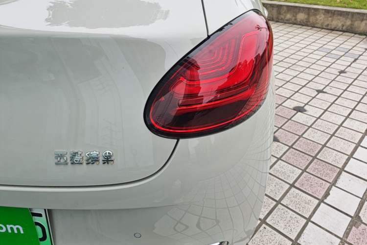 Used Wuling Bingo 2025 333 km Lingxi Connected Version Right Rear Taillight