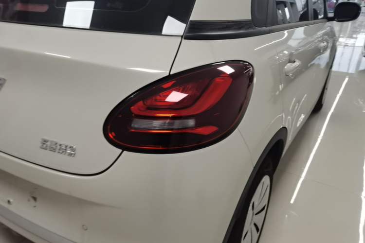 Used Wuling Bingo 2025 203km Light Edition Right Rear Taillight