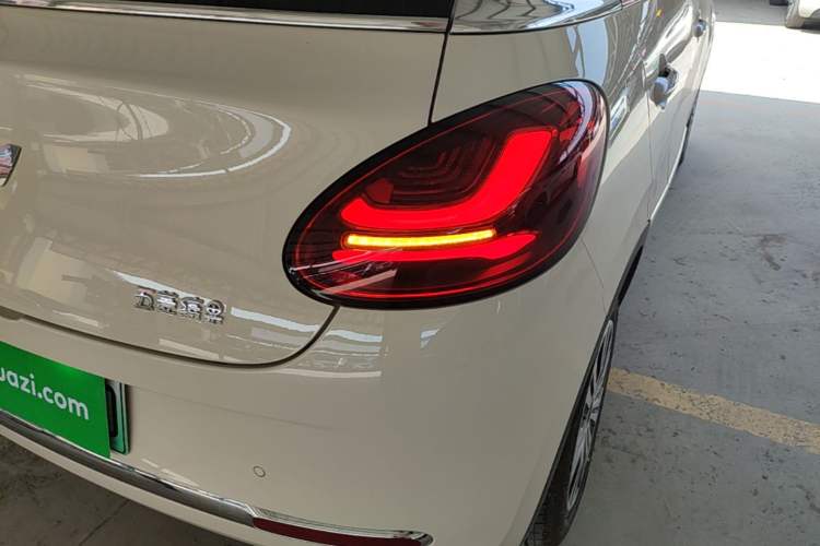 Used Wuling Bingo 2025 333 km Enjoyment Version Right Rear Taillight