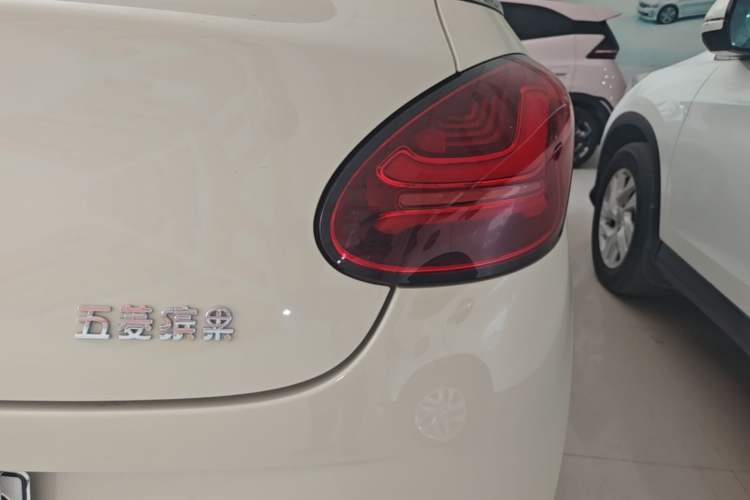 Used Wuling Bingo 2025 410 km Lingxi Deluxe Edition Right Rear Taillight