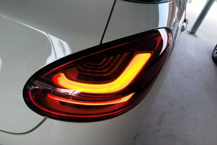 Used Wuling Bingo 2025 333 km Lingxi Connected Version Right Rear Taillight