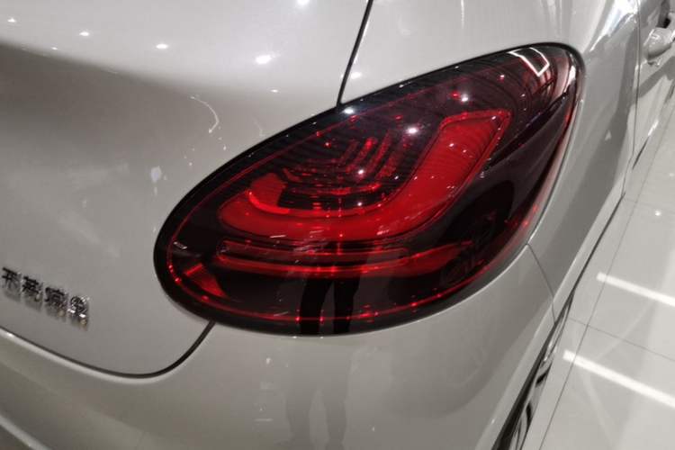 Used Wuling Bingo 2025 333 km Enjoyment Version Right Rear Taillight