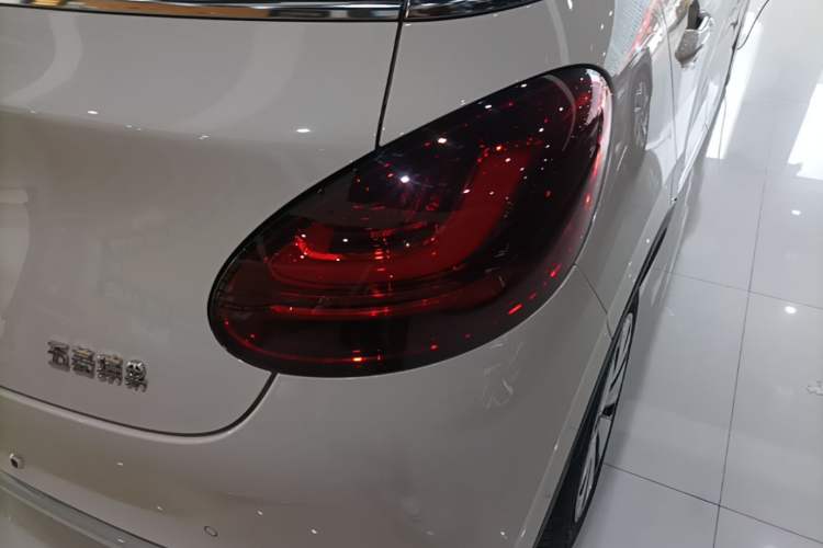 Used Wuling Bingo 2025 410 km Lingxi Deluxe Edition Right Rear Taillight