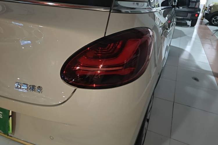 Used Wuling Bingo 2025 333 km Enjoyment Version Right Rear Taillight