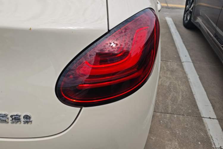 Used Wuling Bingo 2025 333 km Enjoyment Version Right Rear Taillight