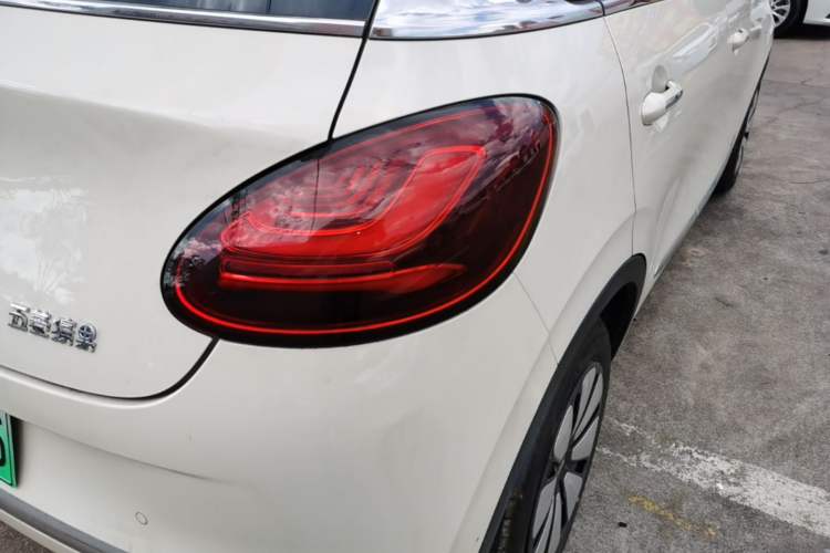 Used Wuling Bingo 2025 333 km Lingxi Connected Version Right Rear Taillight
