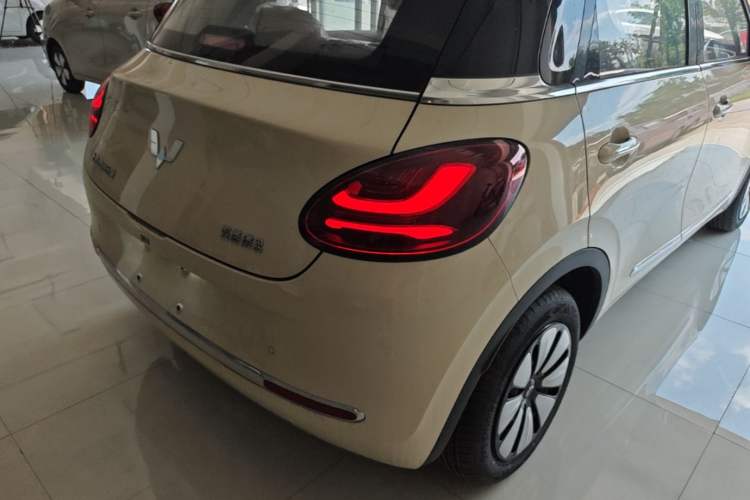 Used Wuling Bingo 2025 333 km Enjoyment Version Right Rear Taillight
