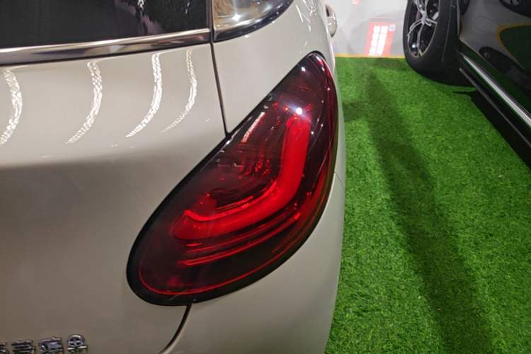 Used Wuling Bingo 2025 333 km Enjoyment Version Right Rear Taillight