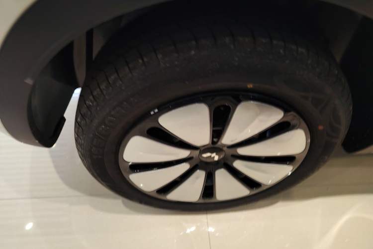 Used Wuling Bingo 2025 333 km Enjoyment Version Right Rear Wheel Hub