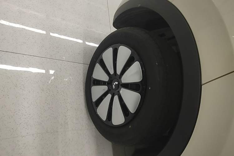 Used Wuling Bingo 2025 333 km Enjoyment Version Right Rear Wheel Hub