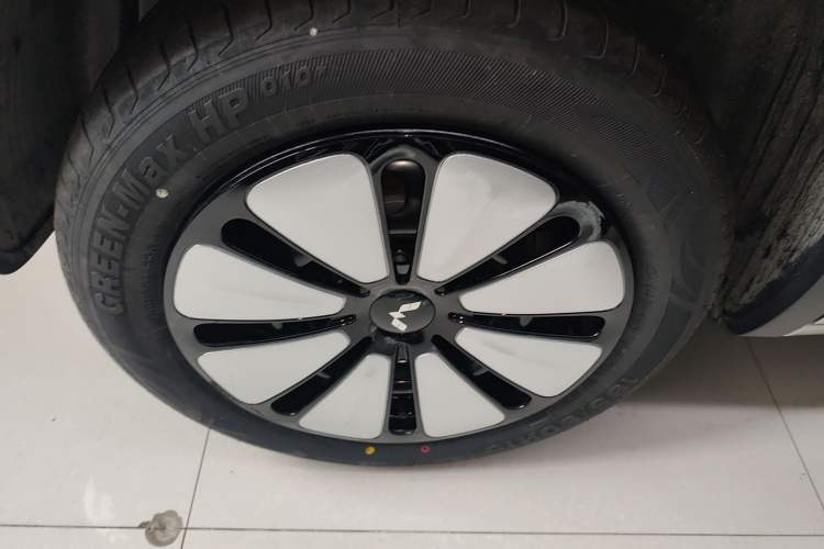 Used Wuling Bingo 2025 333 km Enjoyment Version Right Rear Wheel Hub