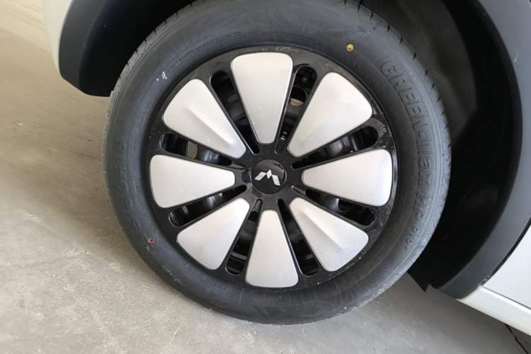 Used Wuling Bingo 2025 333 km Enjoyment Version Right Rear Wheel Hub