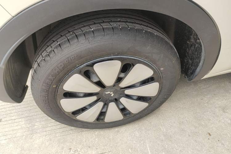 Used Wuling Bingo 2025 333 km Enjoyment Version Right Rear Wheel Hub