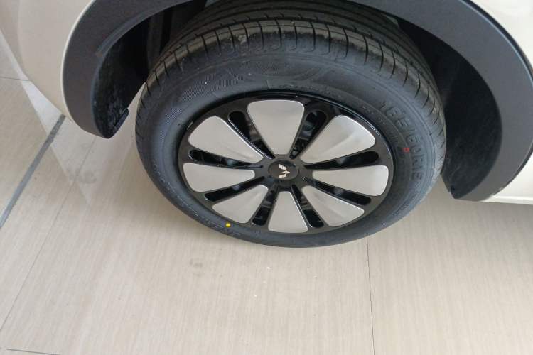Used Wuling Bingo 2025 333 km Enjoyment Version Right Rear Wheel Hub