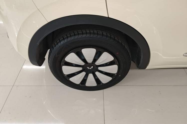 Used Wuling Bingo 2025 333 km Enjoyment Version Right Rear Wheel Hub