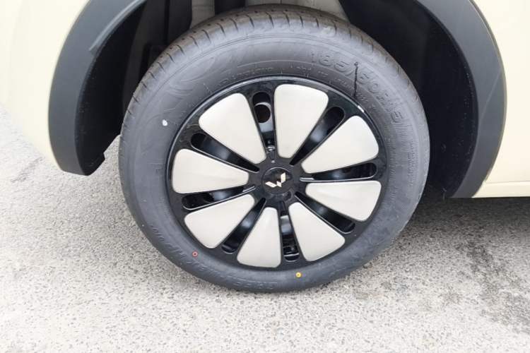 Used Wuling Bingo 2025 333 km Enjoyment Version Right Rear Wheel Hub