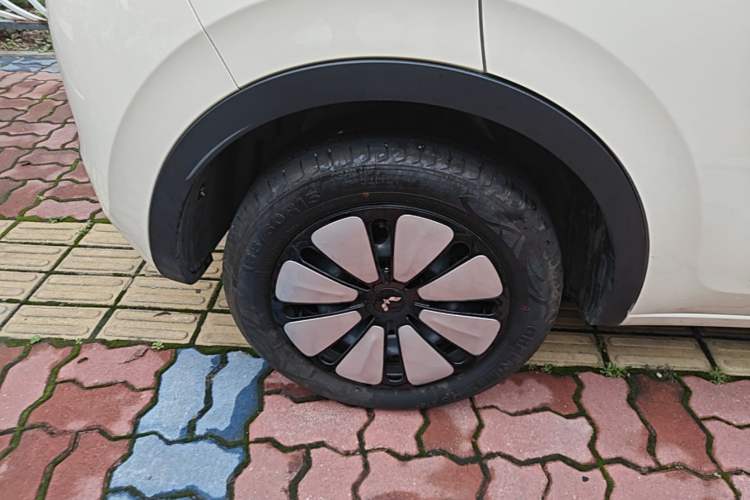 Used Wuling Bingo 2025 333 km Enjoyment Version Right Rear Wheel Hub