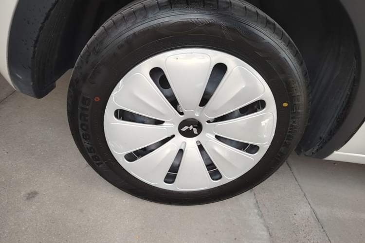 Used Wuling Bingo 2025 203km Light Edition Right Rear Wheel Hub