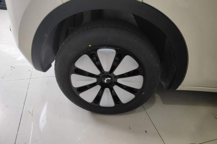 Used Wuling Bingo 2025 333 km Enjoyment Version Right Rear Wheel Hub