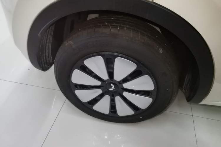 Used Wuling Bingo 2025 333 km Enjoyment Version Right Rear Wheel Hub