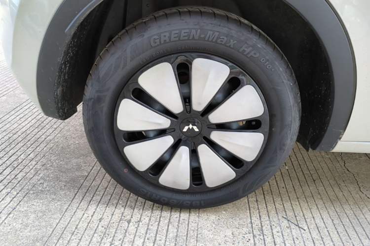 Used Wuling Bingo 2025 333 km Enjoyment Version Right Rear Wheel Hub