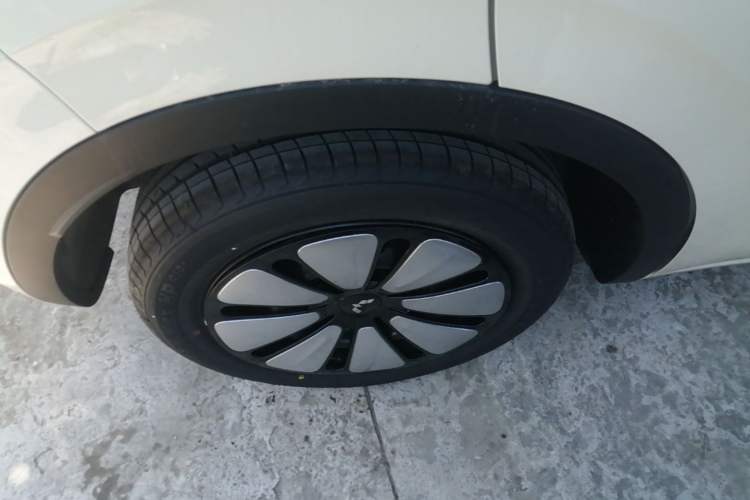 Used Wuling Bingo 2025 333 km Enjoyment Version Right Rear Wheel Hub