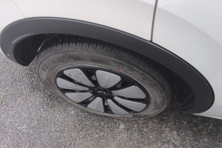 Used Wuling Bingo 2025 333 km Enjoyment Version Right Rear Wheel Hub