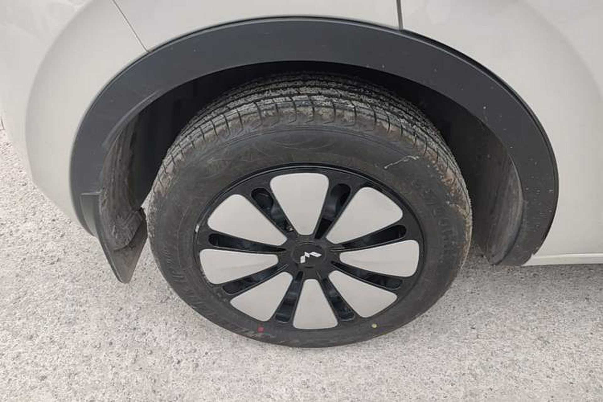 Used Wuling Bingo 2025 333 km Lingxi Connected Version Right Rear Wheel Hub