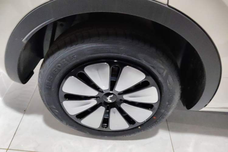 Used Wuling Bingo 2025 333 km Enjoyment Version Right Rear Wheel Hub