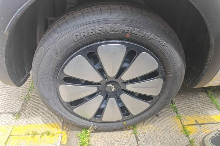 Used Wuling Bingo 2025 333 km Enjoyment Version Right Rear Wheel Hub