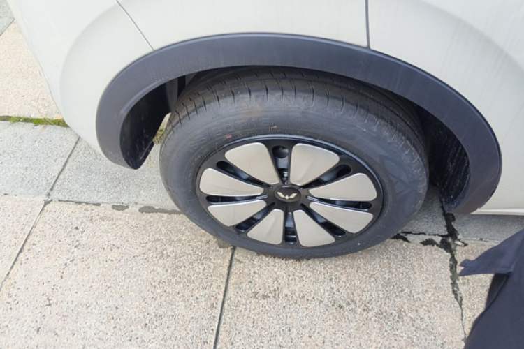 Used Wuling Bingo 2025 333 km Enjoyment Version Right Rear Wheel Hub