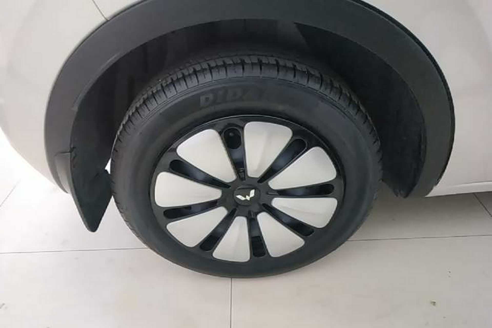 Used Wuling Bingo 2025 333 km Lingxi Connected Version Right Rear Wheel Hub