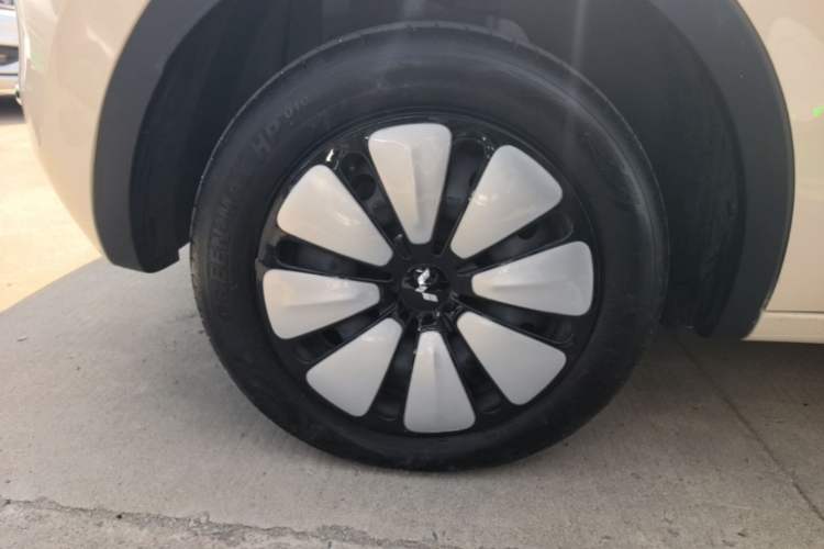 Used Wuling Bingo 2025 333 km Enjoyment Version Right Rear Wheel Hub