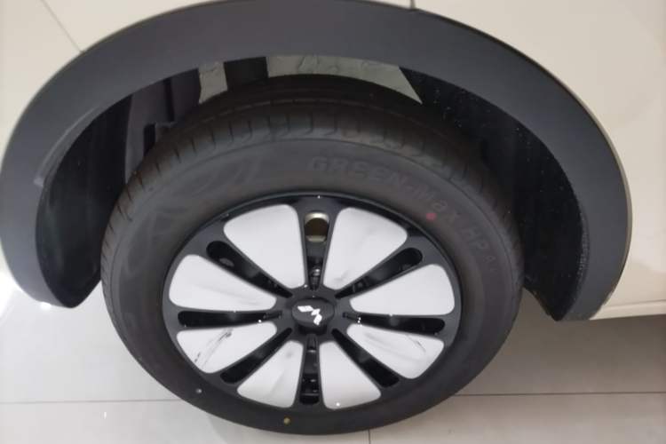 Used Wuling Bingo 2025 333 km Enjoyment Version Right Rear Wheel Hub