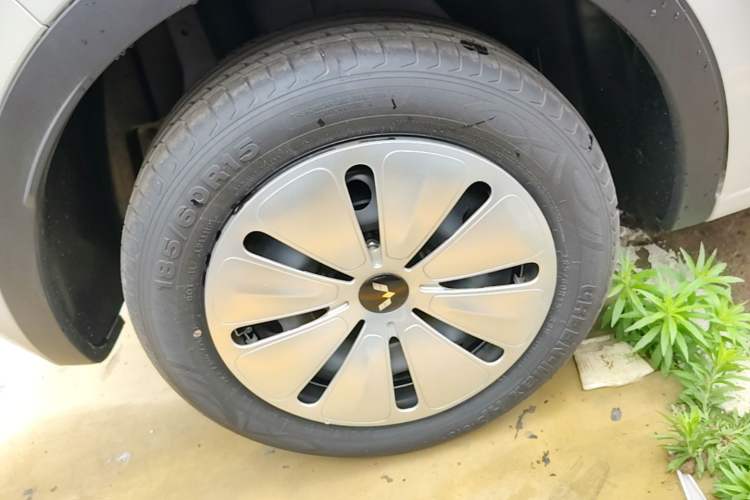 Used Wuling Bingo 2025 203km Light Edition Right Rear Wheel Hub