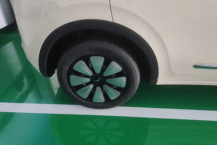 Used Wuling Bingo 2025 333 km Enjoyment Version Right Rear Wheel Hub