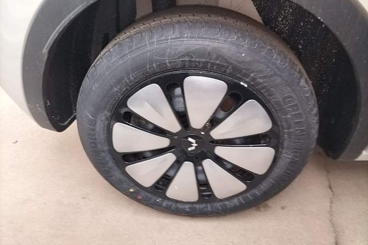 Used Wuling Bingo 2025 333 km Enjoyment Version Right Rear Wheel Hub