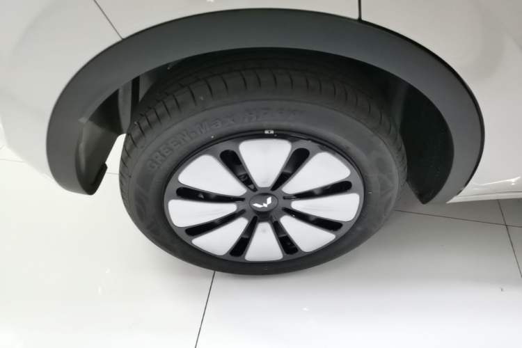 Used Wuling Bingo 2025 333 km Enjoyment Version Right Rear Wheel Hub