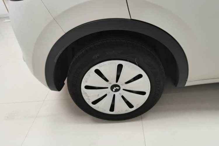 Used Wuling Bingo 2025 203km Light Edition Right Rear Wheel Hub