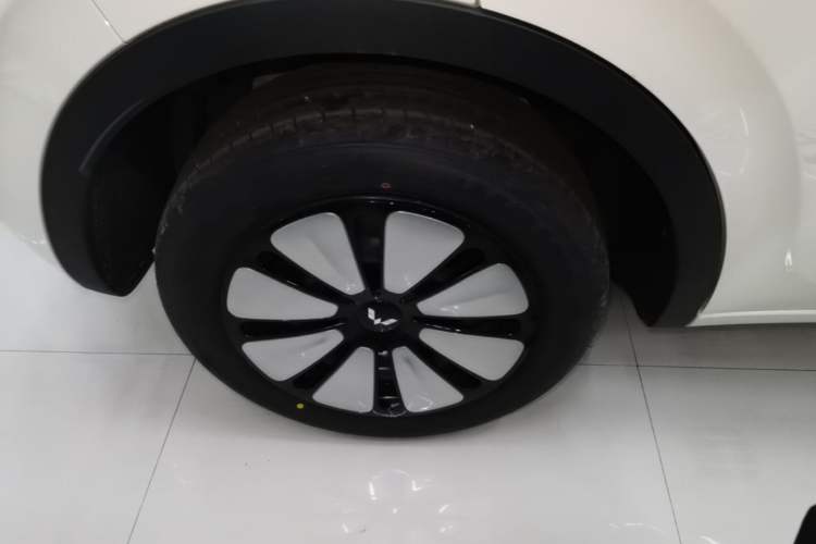 Used Wuling Bingo 2025 333 km Enjoyment Version Right Rear Wheel Hub