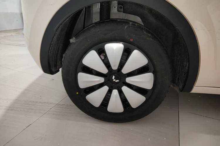 Used Wuling Bingo 2025 333 km Enjoyment Version Right Rear Wheel Hub
